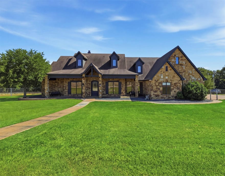 6808 Nine Mile Bridge Road, Fort Worth, Texas