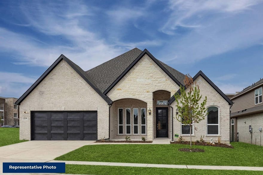 604 Ole Opry Drive, Burleson, Texas