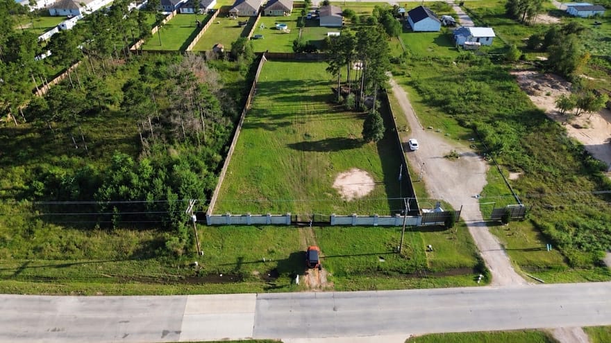 1229 County Road 5100, Cleveland, Texas