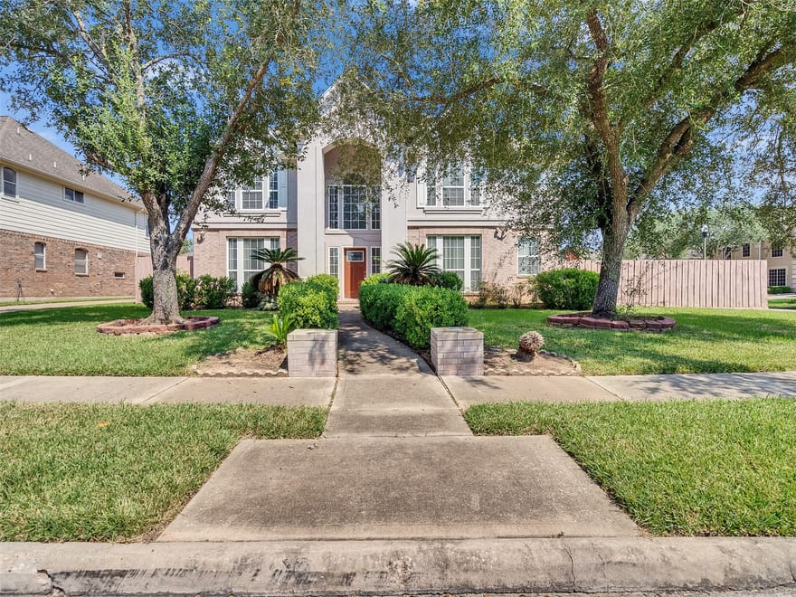 3902 Breaux Bridge Lane, Sugar Land, Texas