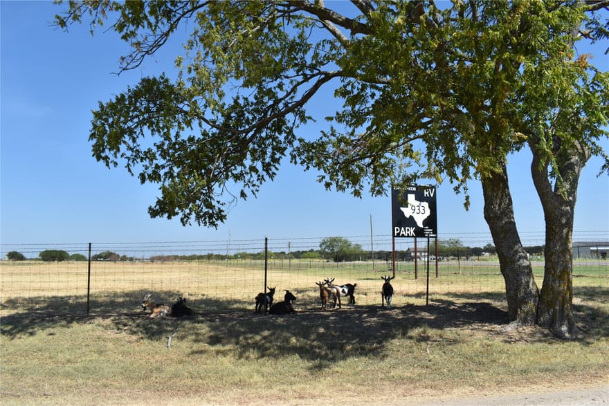 3073 Fm 933, Whitney, Texas
