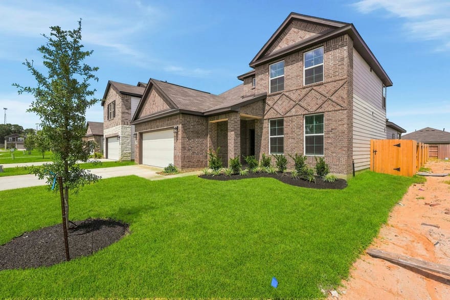 308 Tall Birch Drive, Hockley, Texas