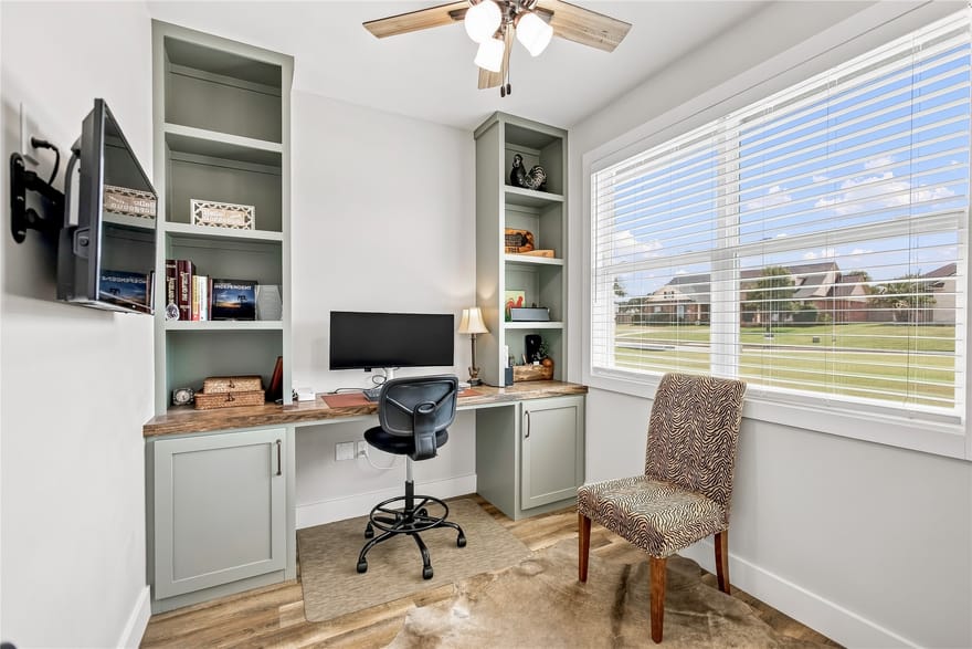 106 Laurel Oak Circle, Cuero, Texas