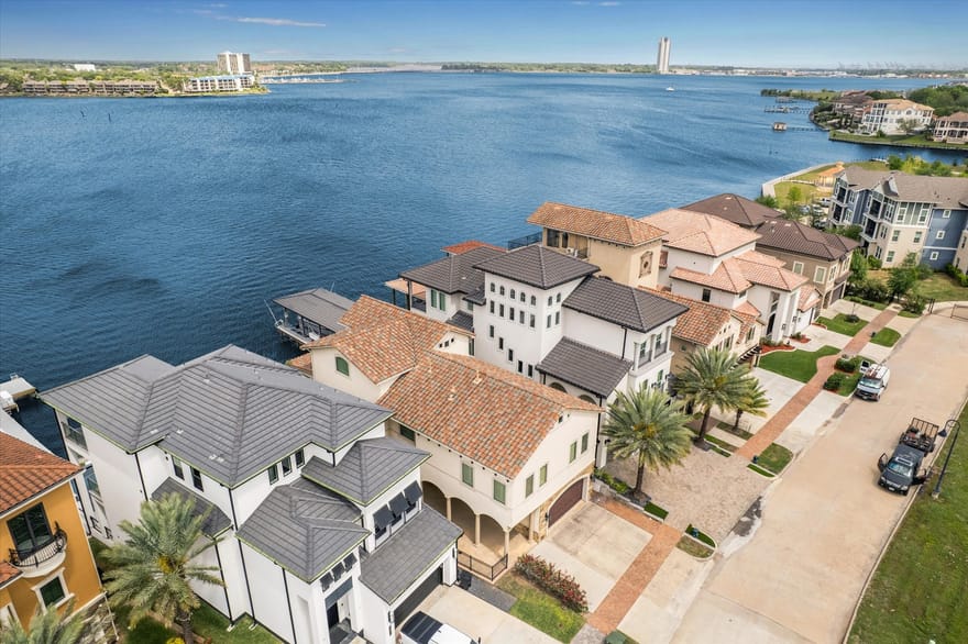 2466 Beacon Circle, League City, Texas
