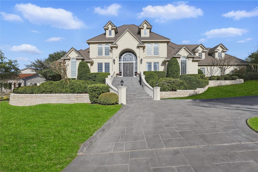 6800 Oak Hill Drive, Fort Worth, Texas