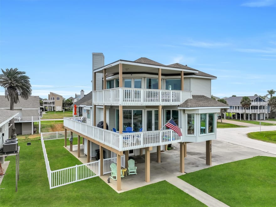 4203 Campeche Court, Galveston, Texas