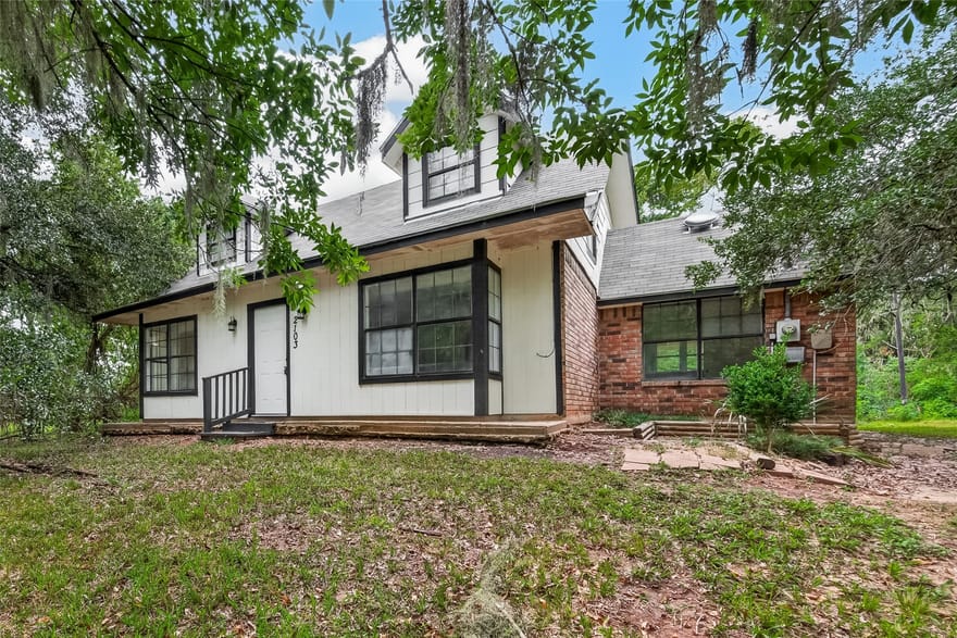 2103 Bayou Drive, Lake Jackson, Texas