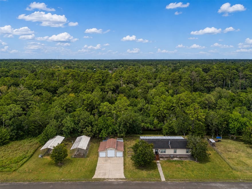 52 County Road 302, Alvin, Texas