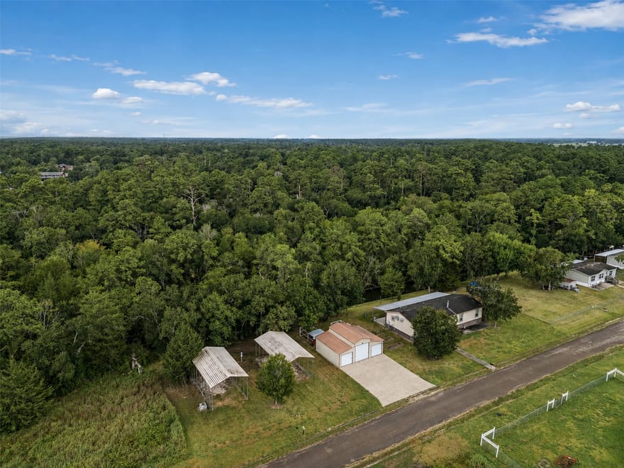 52 County Road 302, Alvin, Texas