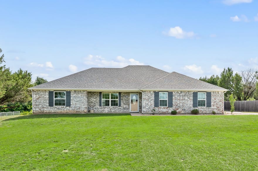 4000 Goliad Drive, Granbury, Texas