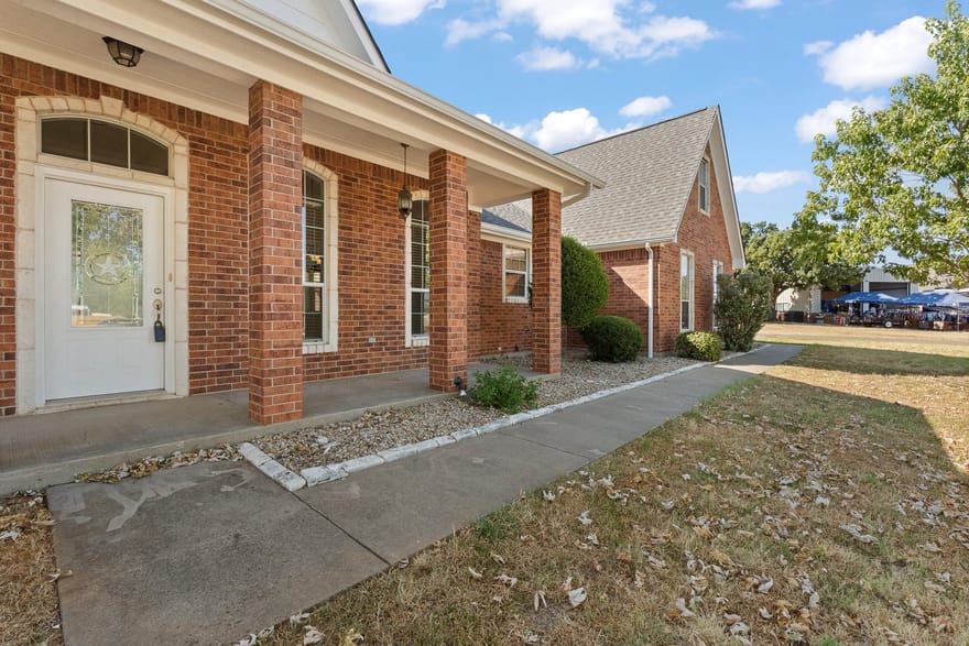 2521 Pecan Springs Road, Cleburne, Texas