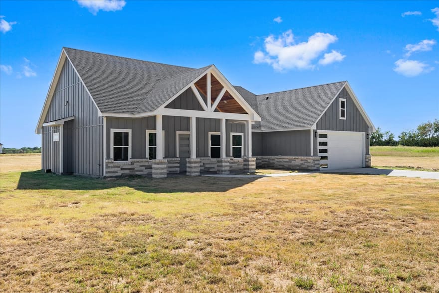 1564 County Road 4732, Cumby, Texas
