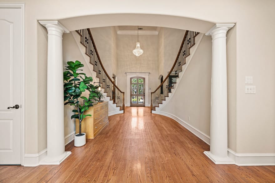533 Round Hollow Lane, Southlake, Texas