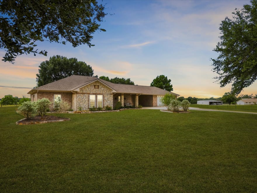 19929 Pierceall Road, Hempstead, Texas