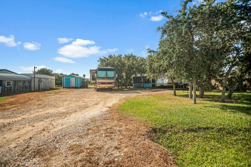 1673 W Harrison Avenue, Port O Connor, Texas