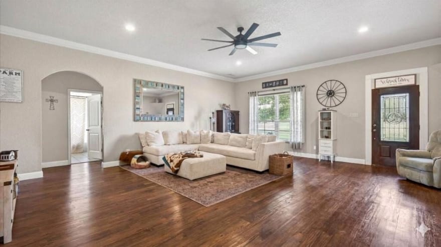 505 Vz County Road 2701, Mabank, Texas