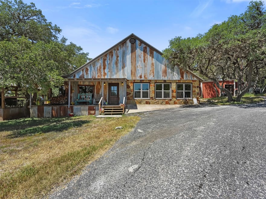 1850 W Ranch Road 337, Leakey, Texas