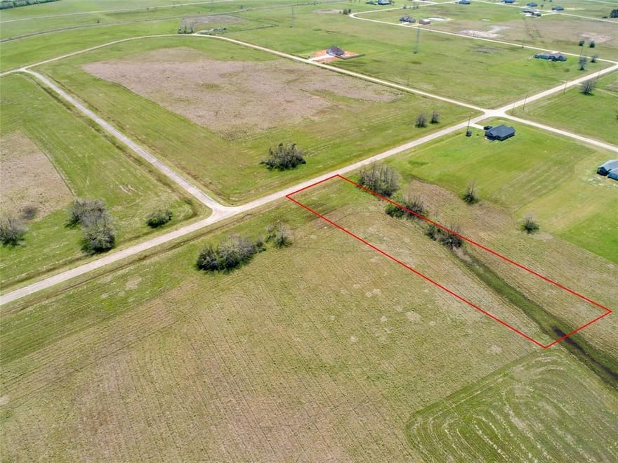 350 Colt Trail, Angleton, Texas