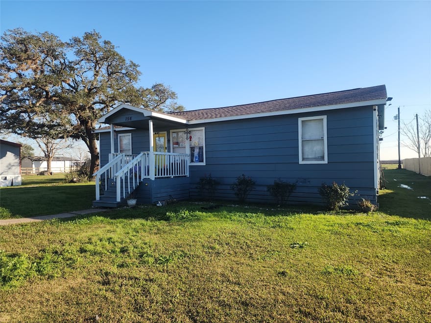 42 Country Oaks Street, Brazoria, Texas