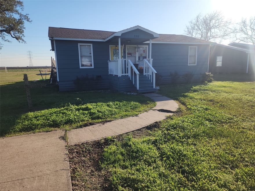 42 Country Oaks Street, Brazoria, Texas