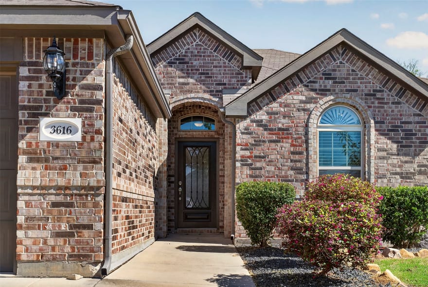 3616 Meadowtrail Lane, Denton, Texas