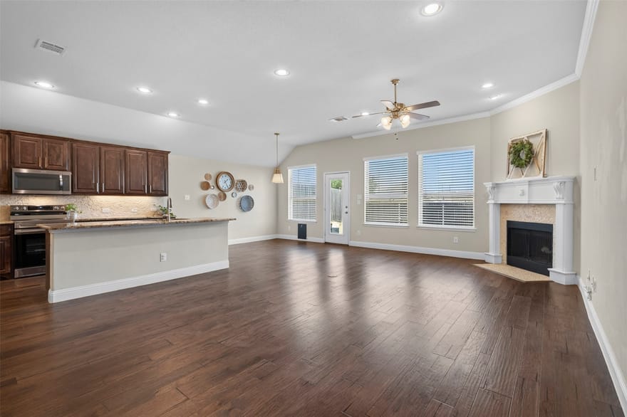 3616 Meadowtrail Lane, Denton, Texas
