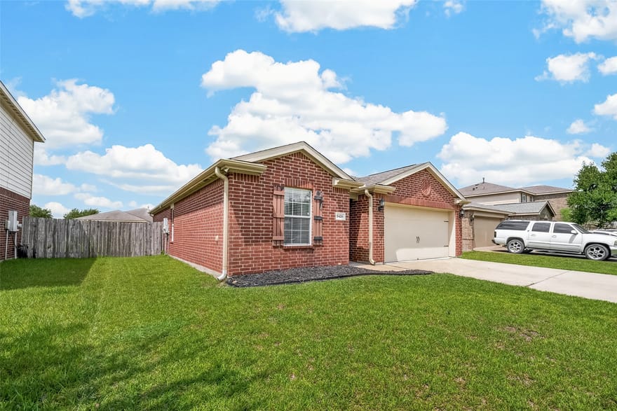 9426 Peridot Green Drive, Rosharon, Texas