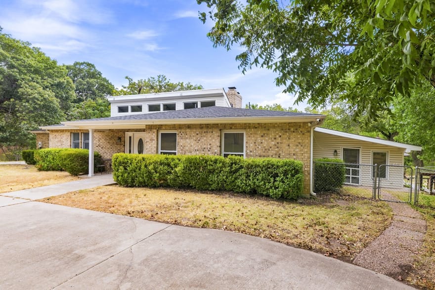6049 W Red Bird Lane, Dallas, Texas