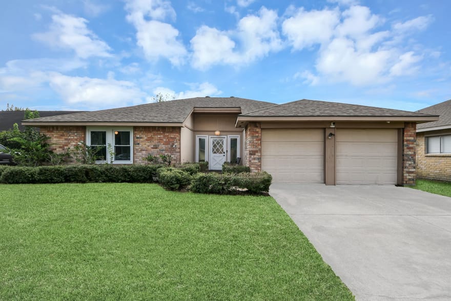 2519 Colonial Ridge Drive, Friendswood, Texas