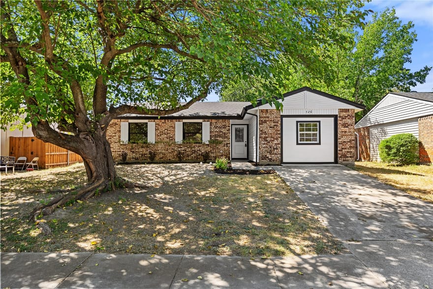 726 Holliday Lane, Duncanville, Texas