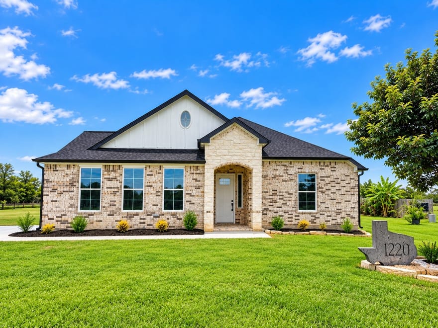 1220 Appaloosa Circle, Angleton, Texas