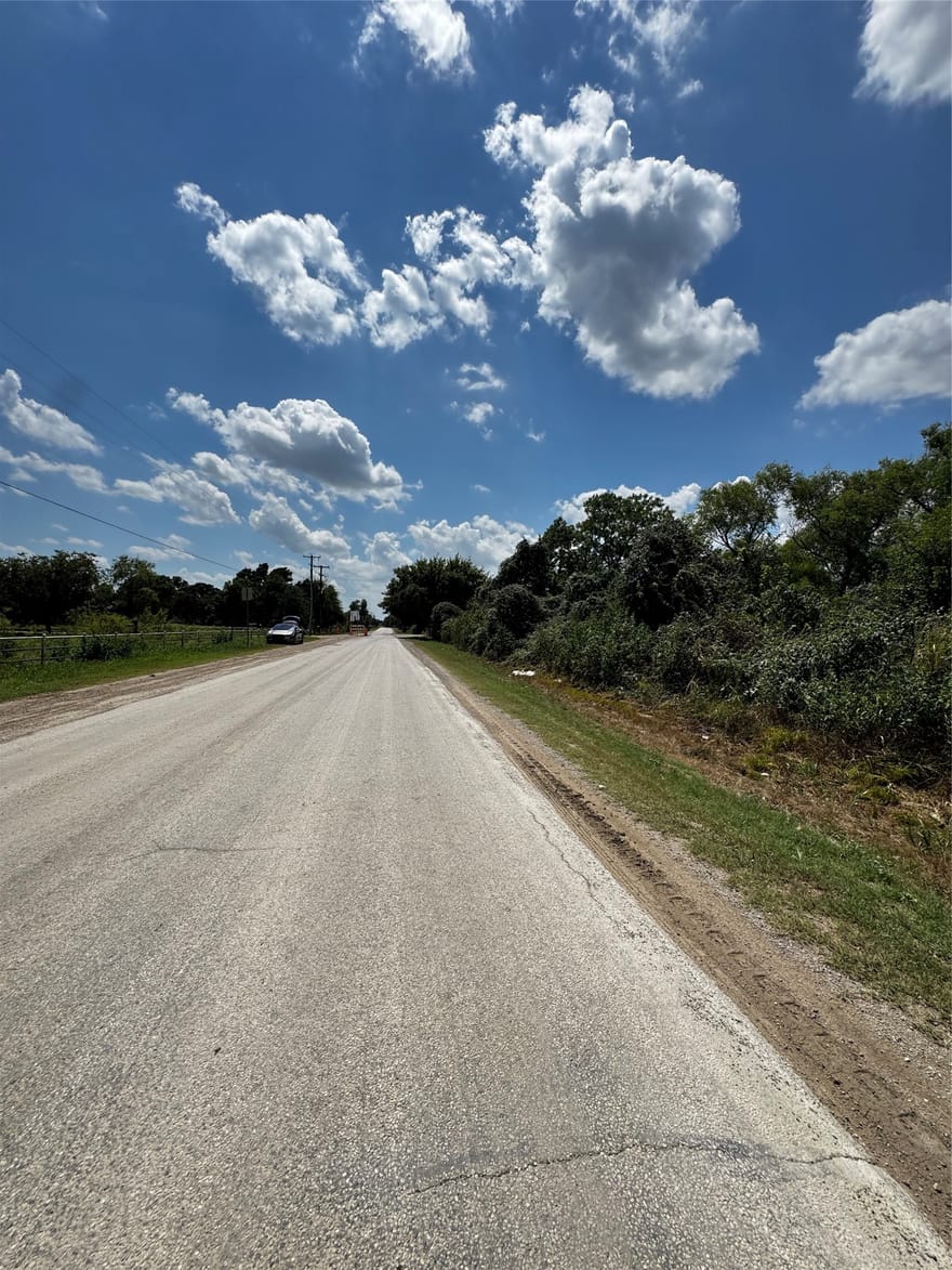 1211 W Simonds Road, Seagoville, Texas