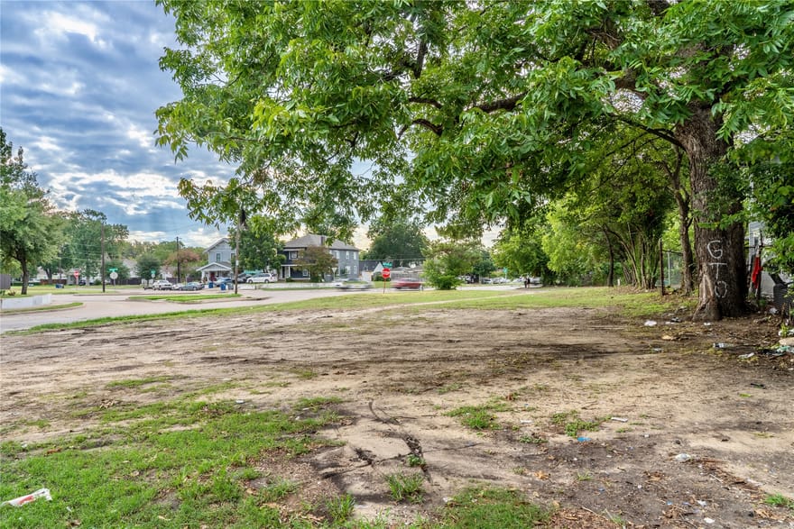 4951 E Side Avenue, Dallas, Texas