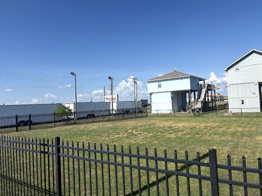 984 Bowers Lane, Port Bolivar, Texas