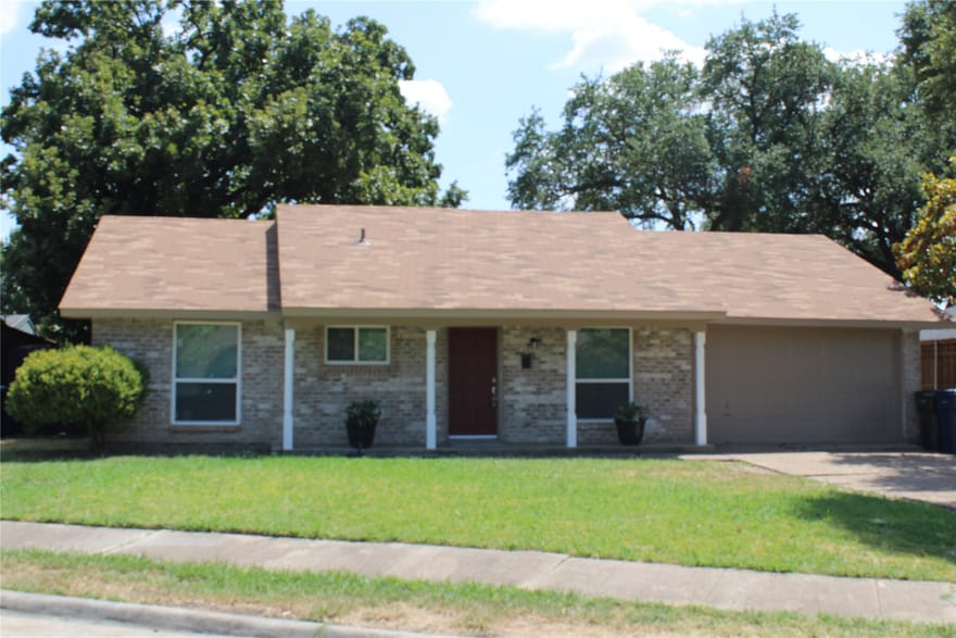 918 Heritage Circle, Garland, Texas