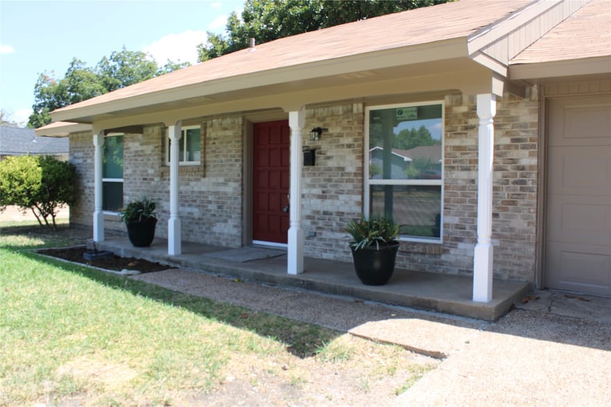918 Heritage Circle, Garland, Texas