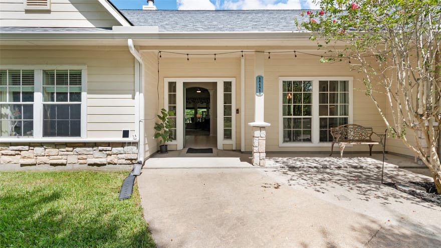 111 County Road 932, Alvin, Texas