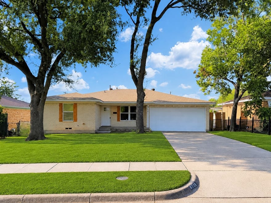 8706 Reva Street, Dallas, Texas