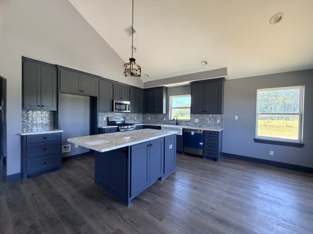 136 Hcr 2221, Aquilla, Texas