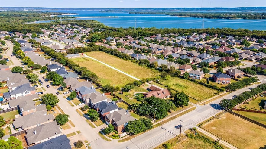 6310 Webb Lynn Road, Grand Prairie, Texas