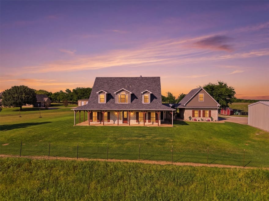 8649 River Hills Road, Godley, Texas