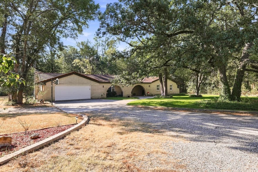 2126 County Road 1450, Bonham, Texas