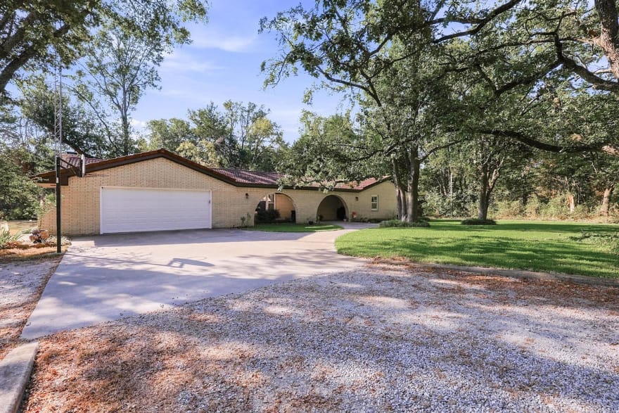 2126 County Road 1450, Bonham, Texas