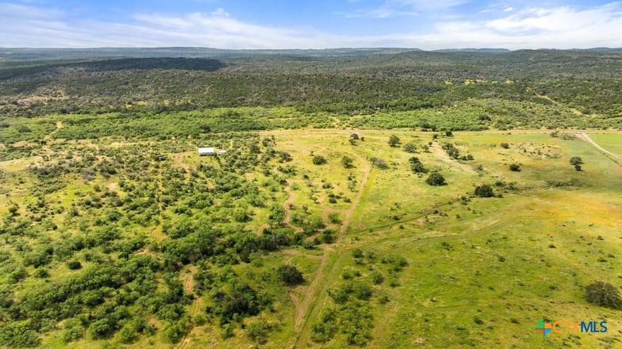 6878 Ranch Road 3347, Round Mountain, Texas