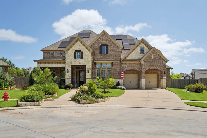 2211 Indigo Pass Court, Friendswood, Texas