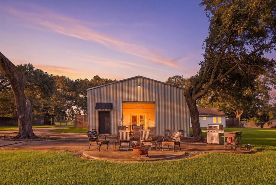 15920 State Highway 65, Stowell, Texas