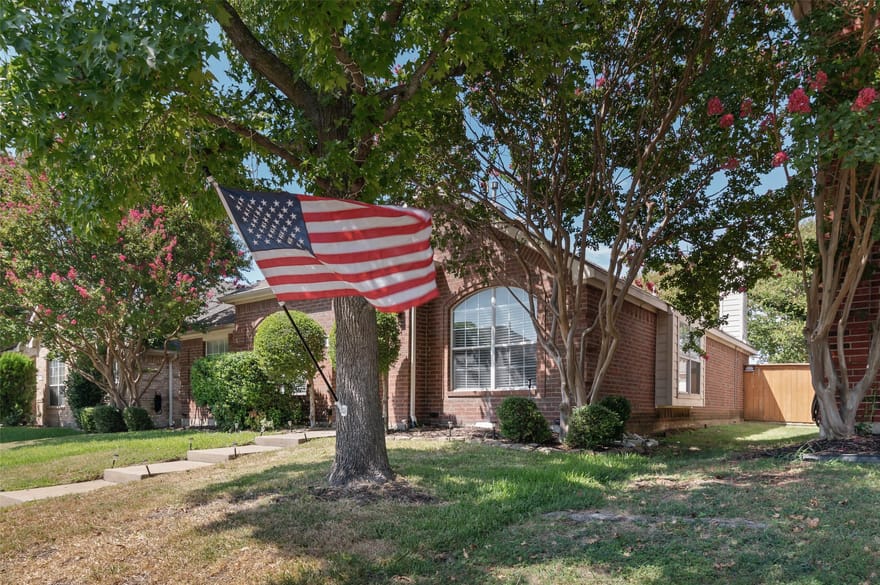 307 Trailwood Drive, Allen, Texas