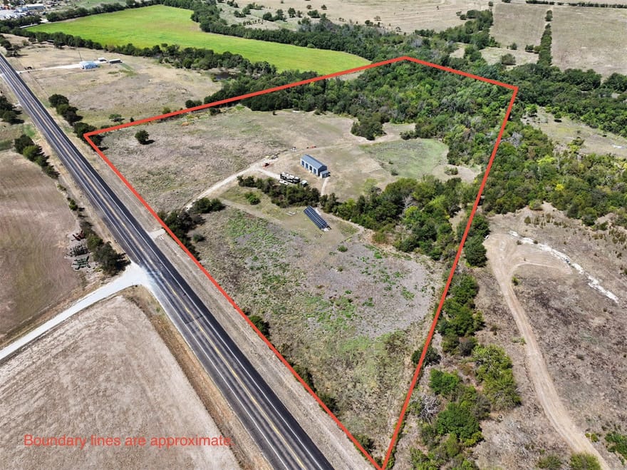 6927 State Highway 22, Bynum, Texas
