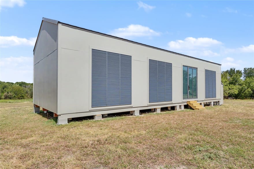 6927 State Highway 22, Bynum, Texas