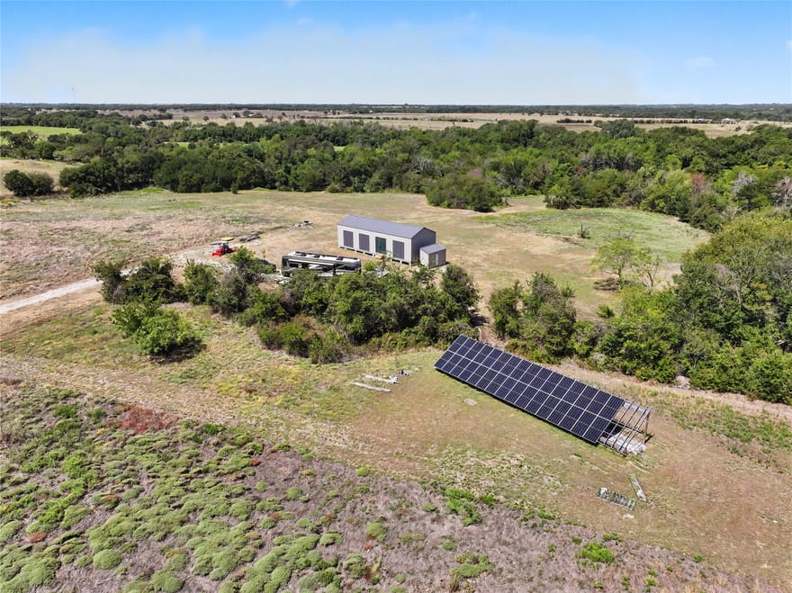 6927 State Highway 22, Bynum, Texas